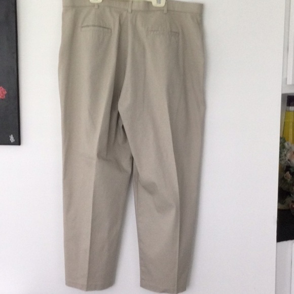 Solutions by Harve Bernard  Women's Size 18 color beige          #16 - Picture 2 of 7